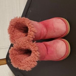 Ugg boots toddler size 8